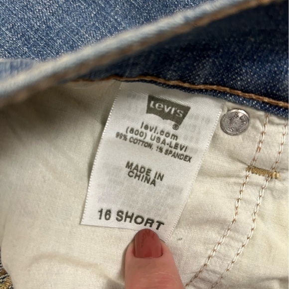 Levi 512 Perfectly Slimming Boot Cut. NWT Blue. Size 16 Short - Picture 7 of 10
